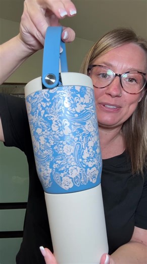 📦✨ Unboxing the BrüMate No-Leak Tumbler Cup—your new go-to for spill-free sipping! Designed with triple-insulated stainless steel, a leakproof locking lid, and sleek modern style, this tumbler keeps drinks cold or hot for hours without messy spills. Perfect for coffee, cocktails, or water on the go, BrüMate makes every sip stylish secure. This unboxing shows why these viral no-leak tumblers are a must-have for travel, work, or everyday hydration! 💧 #creatorsearchinsights #brumate #drinkware #t