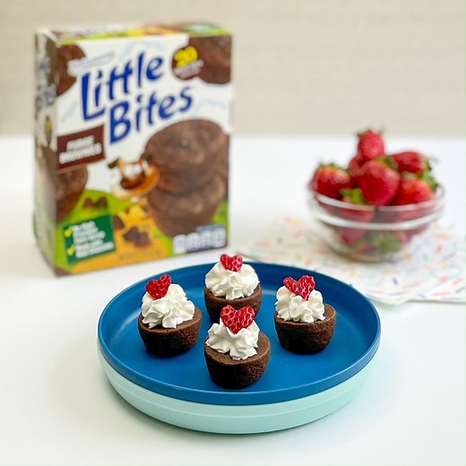 912K views · 91 reactions | Share a sweet moment with the ones closest to your ❤️ this Valentine's Day! These Entenmann's Little Bites® Fudge Brownies are the perfect recipe for little hands to spread a lot of love. | Little Bites | Facebook