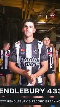 Pendlebury runs out for record-breaking 433rd game 👏 #afl #footy #collingwood