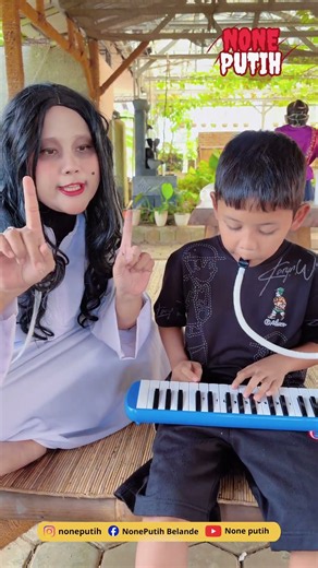 Putih learns to play the pianica with Agra, ends up fighting?? #funny #comedy #trending