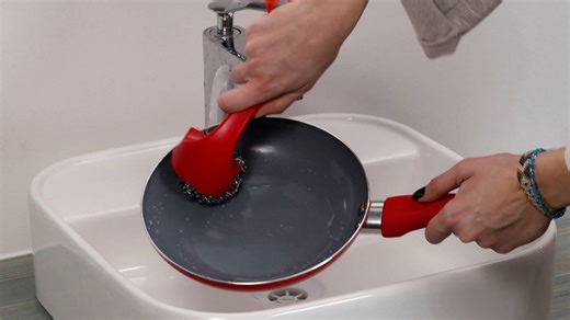 Creative Ways to Reuse Everyday Items for Cleaning