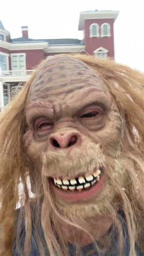 Bigfoot Visit Steven kings house