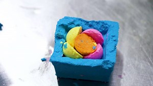 81K views · 1.3K reactions | A bath bomb certainly worth waiting for, after 3 days of pressing and spraying Giant Golden Wonder is ready to make a real splash in your tub! ​ ​ This festive fizzer is perfect for those who only go big, or go foam. ​ #LushKitchen #BathBomb #GoldenWonder https://goo.gl/Zq8FR9 | Lush Kitchen | Facebook