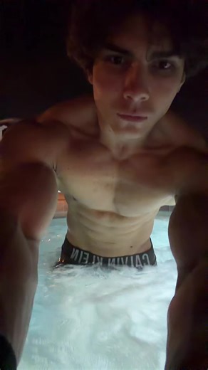 did not mean to activate the alien gains wtf | alien doll