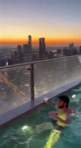 Infinity Pool Collapse 😱 | #infinitypools #glasspool #wow