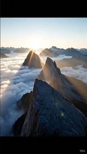 🏔️ Mountain Clouds & Wind | Cinematic Nature Ambience in 4K