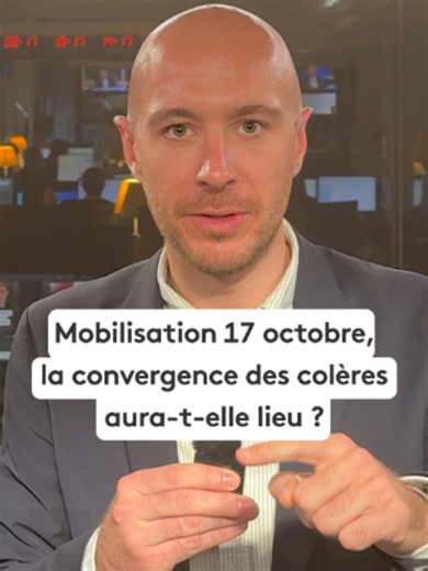 La convergence des colères aura-t-elle lieu lors de la mobilisation de samedi ? Depuis septembre, les appels à se mobiliser le 17 octobre se multiplient en ligne, nourris par la hausse des prix à la pompe et l'inflation, puis renforcés par l'émergence du mouvement dans les lycées et les universités. #sinformersurktiktok #franceinfoRF #giletsjaunes #mobilisation
