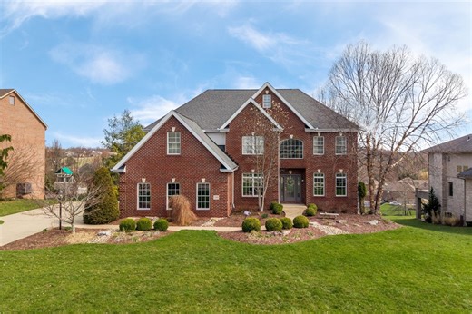 208 Farmington Dr, Peters Township, PA 15367 - MLS 1743898 - Coldwell Banker