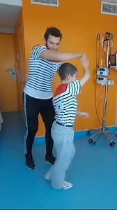 2.2K views · 127 reactions | 睊 Danser pour bouger, la chorégraphie comme thérapie ! Comment Théo, enseignant en Activité physique adaptée de Sourire à la vie aide Isée à mieux vivre les traitements et à entretenir sa forme au CHU de Nantes. | Sourire à la Vie | Facebook