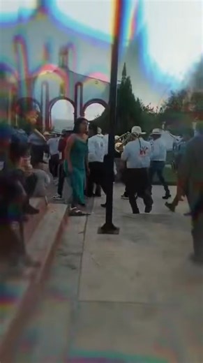 El objetivo de este video es que no se pierdan tanto las creencias, como los saberes y las prácticas comunitarias que se realizan por los habitantes, ya que forman parte de nuestra identidad, como parte de la historia de nuestro pueblo, como elemento de riqueza que debe ser importante para las próximas generaciones. Es por eso que se creo este video por parte de la estudiante del tercer semestre del BIC-31. | San Miguel ahuehuetitlan silac. OAX.