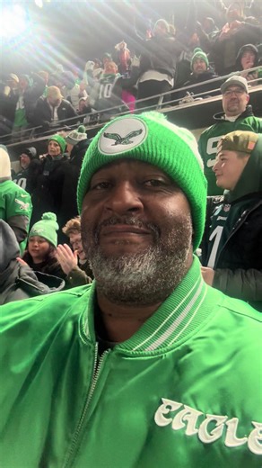 Unc singing the Eagles fight song,go birds!!!! | fight song