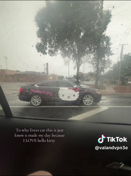 Hello Kitty Car Texts: Celebrate Your Love for Kitty