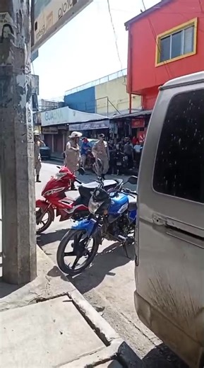 Última hora🚨Cuerpo de bomberos atiende llamado de incendio esto Frente al mercado nuevo Al llegar al lugar controlan rápido la situación y evitan que un corto circuito dejara daños graves | Progreso Tv
