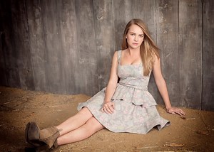 126986-britt-robertson-hd.html
