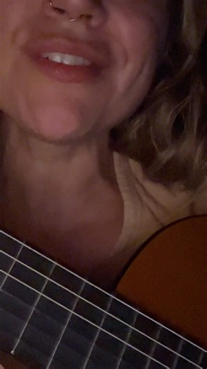 vani singing “numa ilha- marina sena” cover