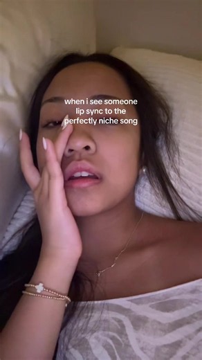 🐓🧠 (@rooster.brain)’s video of lip sync