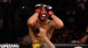 WHAT. A. BODY SHOT. Jose Aldo Junior gets the TKO win over Jeremy Stephens. | UFC on FOX