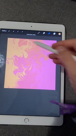 wersja z telefonem📱✌🏻jaka jeszcze chcecie?🧊#draw #ipad #procreatedraw #procreate