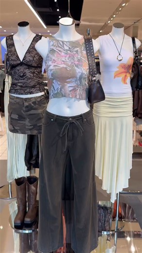 We’re so obsessed with the new Princess Polly Columbus store at @eastontownctr 🤩 Have no plans this weekend? Now you do! Come say hi 👋 | PRINCESS POLLY