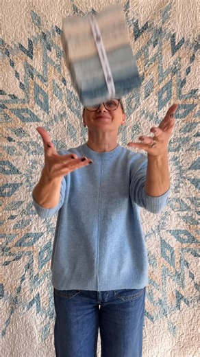 Edyta Sitar on Instagram: "From fabric to village 🏡 I’m sewing up these Quilter’s Village houses using my pattern and fabrics from my Sewing Bird Collection Fat Quarter bundle. Watching them come together never gets old 🪡 #QuiltersVillage #QuiltPattern #SewingBirdCollection #FatQuarterLove #QuiltingLife ModernQuilting SewingInspiration FabricLove QuiltBlock"