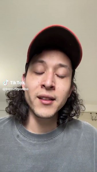 Barney Gombo: Origins; la serie en la que te contamos un poquito sobre diferentes etapas de BG, desde su creación hasta la actualidad. Parte 1: “LA FUNDACIÓN DE LA ARROLLADORA BANDA DEL GOMBO” Hace mucho tiempo, en una galaxia muy, muy lejana… @Alexis ❤️‍🔥 Gracias por todo su apoyo a lo largo de los años amiGombxs, nos vemos en Lunario del Auditorio Nacional en la CDMX el 8 de Diciembre y en un show en tu ciudad próximamente @Día Libre Festival @CHDKF #musicosentiktok #barneygombo #storytime #l