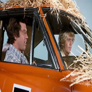The Dukes of Hazzard S03E07 – Mrs. Rosco P. Coltrane P11 #dukesofhazzard #hazzardcounty #generallee #hazzard #daisyduke | Back To 80s