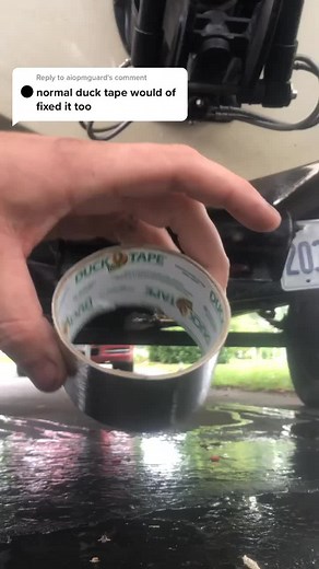Reply to @aiopmguard for the record, normal duck tape doesn’t work nearly as well. #viral #flextape > #ducktape