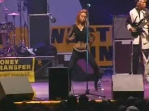 werrason zenith paris live girl dancers