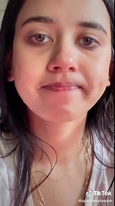 DIY Sugar Honey Lemon Lip Scrub for Pink Lips