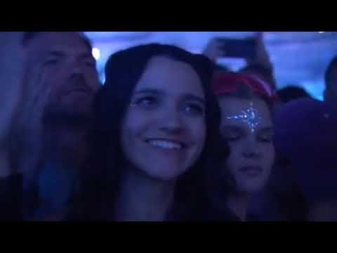 martin garrix ft usher don t look down