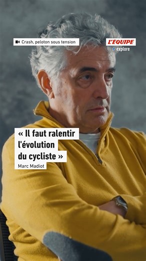 Que faire face aux chutes de plus en plus violentes, dans un peloton sous tension lancé à pleine vitesse ? Dans le documentaire « Crash, peloton sous tension », plusieurs anciens et actuels coureurs témoignent et proposent des idées pour rendre le cyclisme plus sûr et les chutes moins dangereuses. 🔗 Un documentaire L'Équipe explore, à retrouver sur le site et l'application L'Équipe | L'EQUIPE