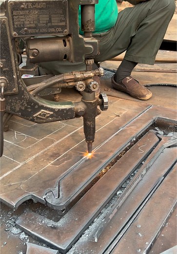 Automatic Profile Plasma Gas Cutting Machine Agriculture Machinery Parts Cutting