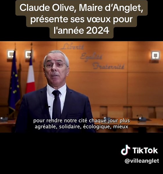 Claude Olive , Maire d'Anglet, présente ses vœux pour l'année 2024. ➡️