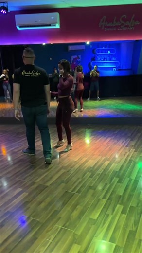 Engaging Salsa Combo for Advanced Dancers