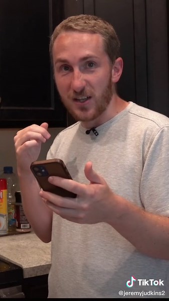 Doing an off grid test with the new Tesla app. Testing solar and Powerwalls with no grid. #tesla #teslasolar #teslapowerwall