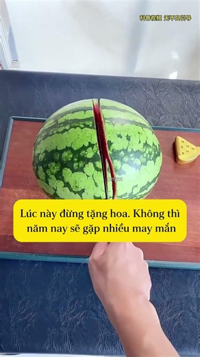 Khám phá vài loại dưa hấu lạ mà có thể bạn chưa từng ăn, nhìn thôi đã thấy muốn thử ngay!#shorts