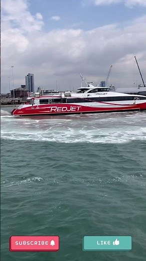 Red Jet Red Funnel turning