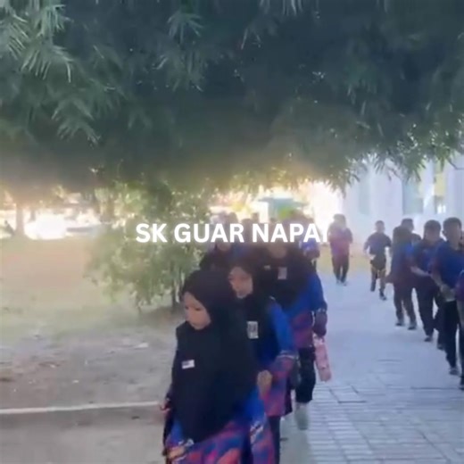 SQS Tutup Tirai Program STI 100³ – QUANTIQUEST Bersama Murid SK Guar Napai Universiti Utara Malaysia | 3 Februari 2026 Pasukan saintis dari Pusat Pengajian Sains Kuantitatif (SQS) telah menutup tirai Program STI 100³ – QUANTIQUEST: Siri Aktiviti STEM Universiti–Sekolah bersama murid Sekolah Kebangsaan Guar Napai, menerusi aktiviti kemuncak GEOMETRIQUEST: Kira & Ukur di Sekeliling Anda (STEM@UUM) yang berlangsung di kampus UUM. Sepanjang pelaksanaannya, program QUANTIQUEST merangkumi tiga aktivit