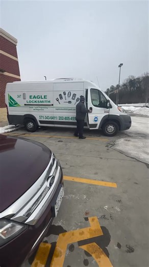 Called out by a manager in Kansas to an O’Reilly Auto Parts in Woodbridge for a front door repair. We repaired the front door lock, fixed the interior door lever, and corrected the door alignment so the door now closes and locks smoothly without needing to pull it back. Clean repair and solid results. #commerciallocksmith #dmvlocksmith #woodbridgeva #doorrepair #lockrepair