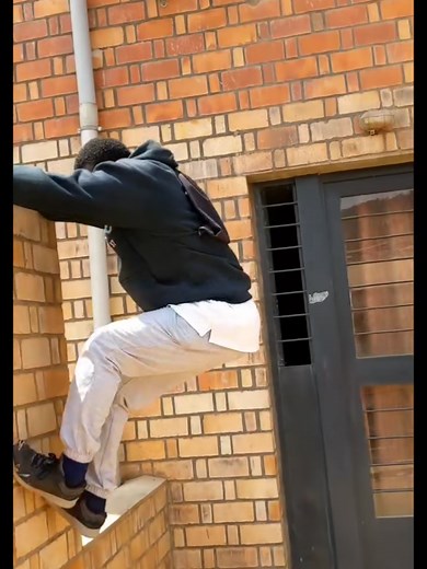 Giant of Africa 🌍 alien monster 🌍 💪 . . . . . #alienmonsterRwanda #rwanda #tiktokrwanda #tiktokkigali #kigali #tiktokkigali #tiktokrwanda🇷🇼