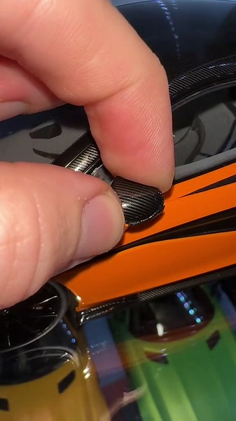 Check out the details of the LCD McLaren 600LT