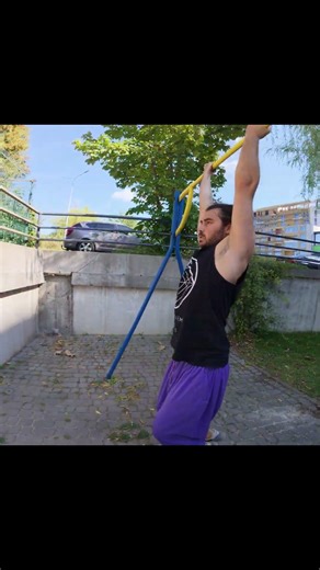 Horizontal bar inward front flip