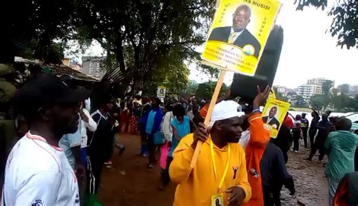 WATCH: Chaos at NRM parish elections as Industrial area residents in Makerere fail to vote for their Local Council chairperson. Locals say the issue arose due to confusion with the voter register that was supposed to guide them. The candidates in the race are John Mwanguhya and Kasim Lubowa Musisi. #MonitorUpdates 📹: Jacinta Kannyange | Daily Monitor