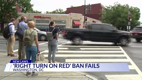 'Right turn on red' ban fails in DC