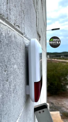 Zona Segura Mzt on Instagram: "Mazatlán 🚨 Sirena Inalámbrica! ⚠️ Alarma AX Pro de Hikvision! ✅ Potencia con diseño elegante y moderno! #instalaciones #alarma #hikvisionlatam #seguridad #axpro"