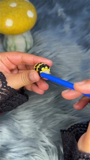 A tiny bee to brighten your day 🐝💛 #crochet #crochettutorial #handmade #crochetideas