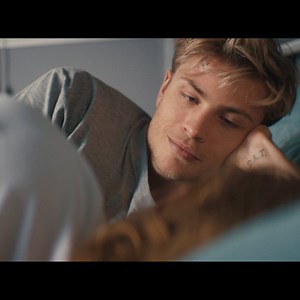 24K views · 248 reactions | Dieses romantische Filmdrama geht garantiert unter die Haut ❤ Erlebt in der Women's Night Preview: Dem Horizont so nah die wahre Liebesgeschichte zwischen Jessica und Danny. Tieftraurig und trotzdem wunderschön!  Jetzt Freundinnen-Tickets für den 9. Oktober sichern: uci.plus/horizont | UCI Kinos Deutschland | Facebook