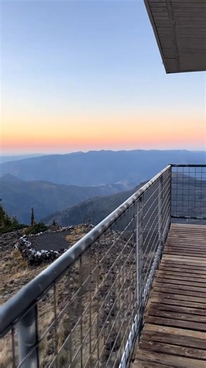 25K views · 510 reactions | September 20, 2025. A quiet, beautiful sunset at the lookout. 李勺 #lookoutlife #lookoutformichelle #offgrid #lookout #firelookout | Lookout for Michelle | Facebook