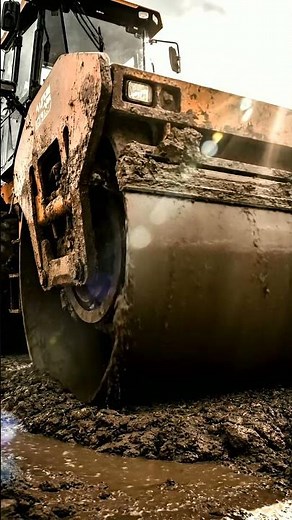 Massive Roller Compactor Dominates Muddy Terrain! 🚧 Heavy Equipment Action