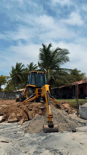Depois de muitos anos esquecida, a Praia do Norte está recebendo a atenção que merece. Estamos realizando uma contenção de maré pra proteger nossa orla e garantir mais segurança pra quem vive e ama esse lugar. 💙 #Ilhéus #bahia #turismo #praia | Valderico Junior